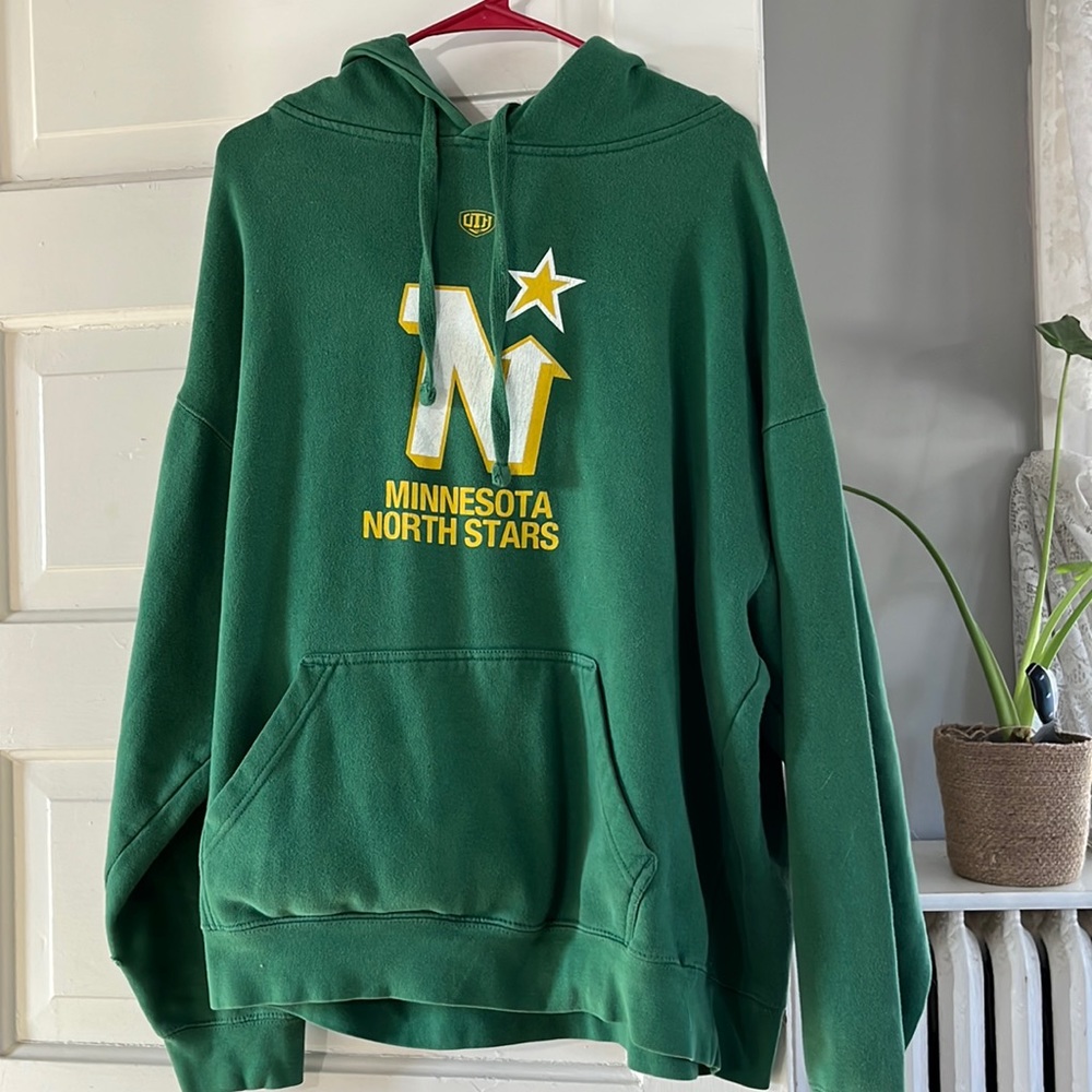 Minnesota North Star sweatshirt